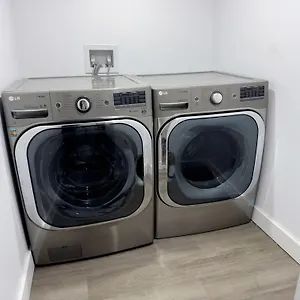 Chic 2 Bedr In Rosemont 12min Walk To Metro , Montreal Canada