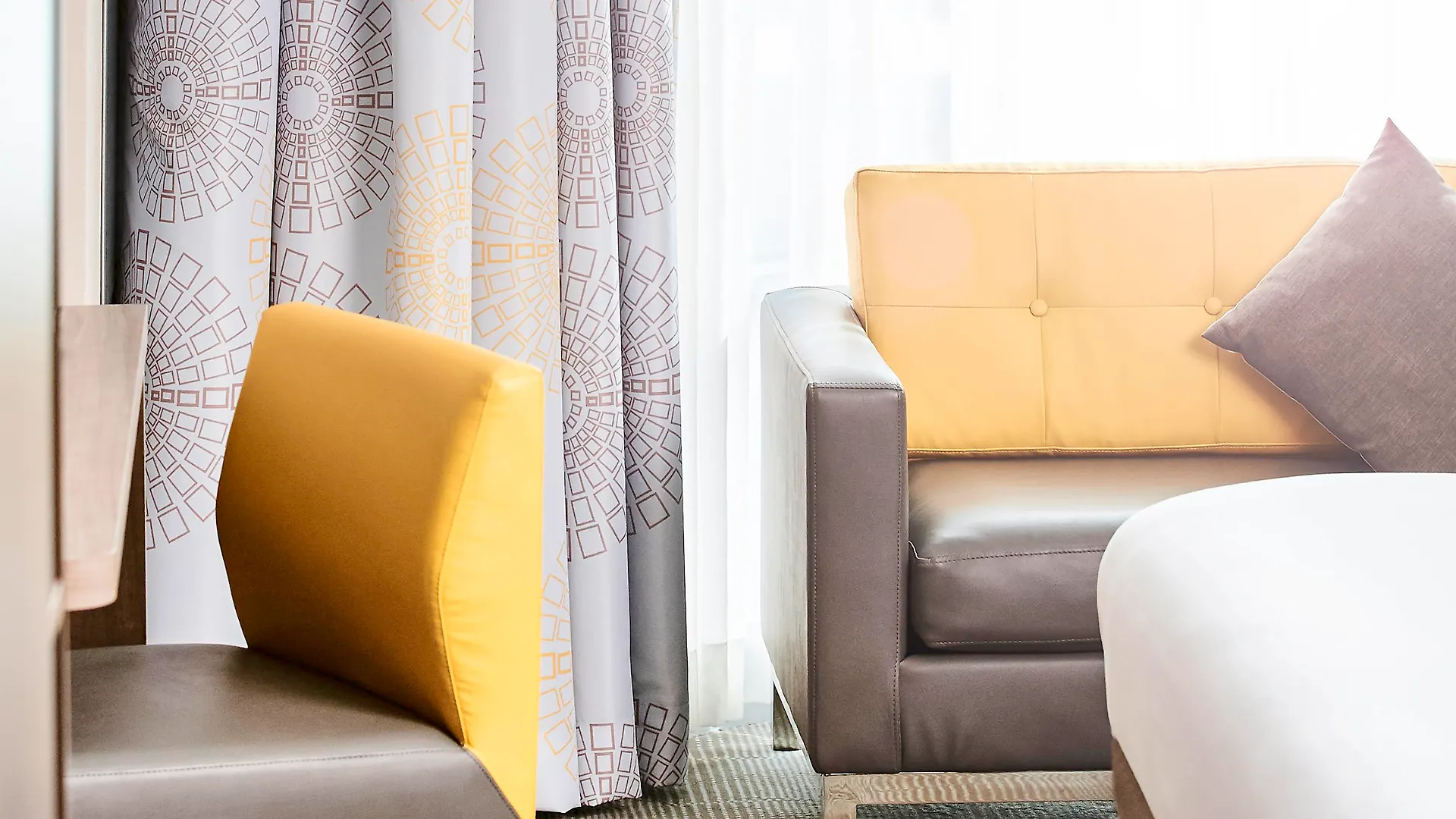 Novotel Toronto North York 3*,  Canadá
