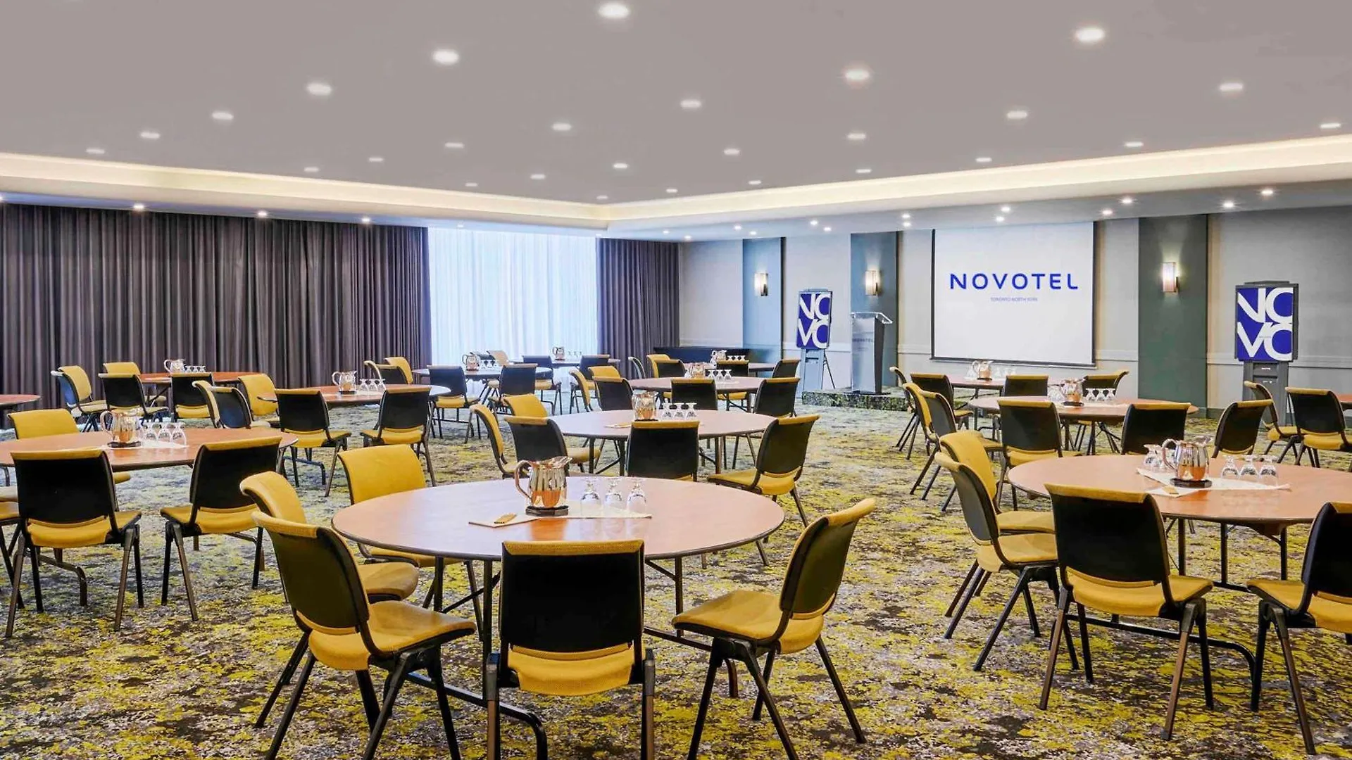 Novotel Toronto North York