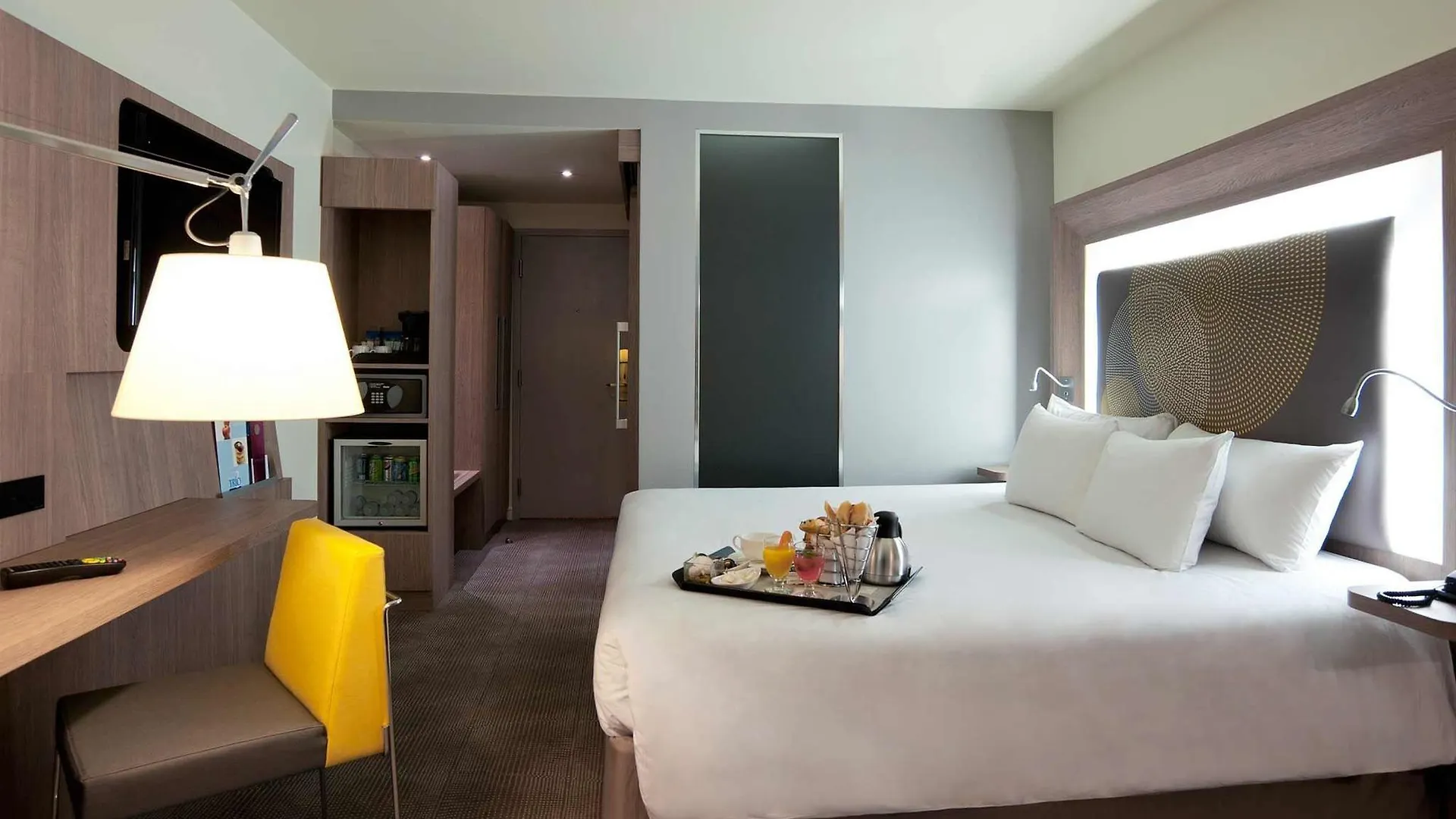 Novotel Toronto North York 3*,  Canadá