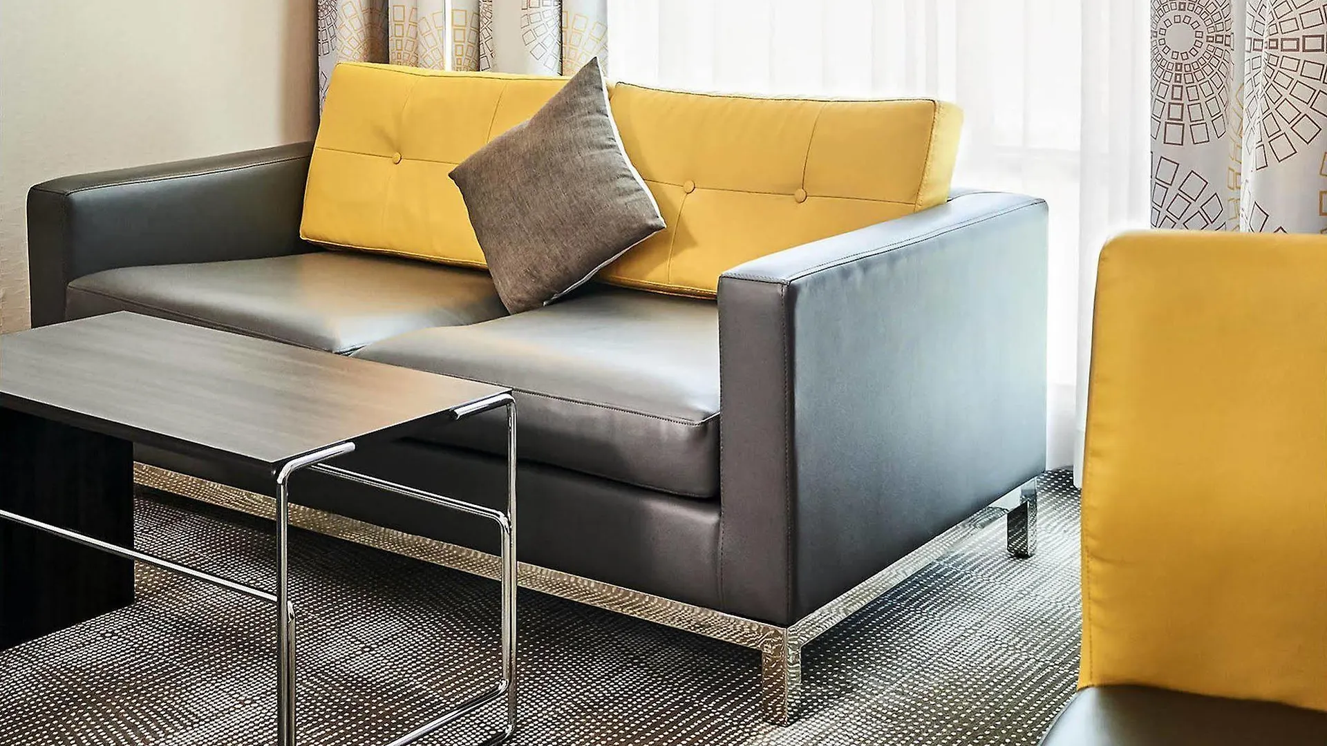 Novotel Toronto North York 3*,