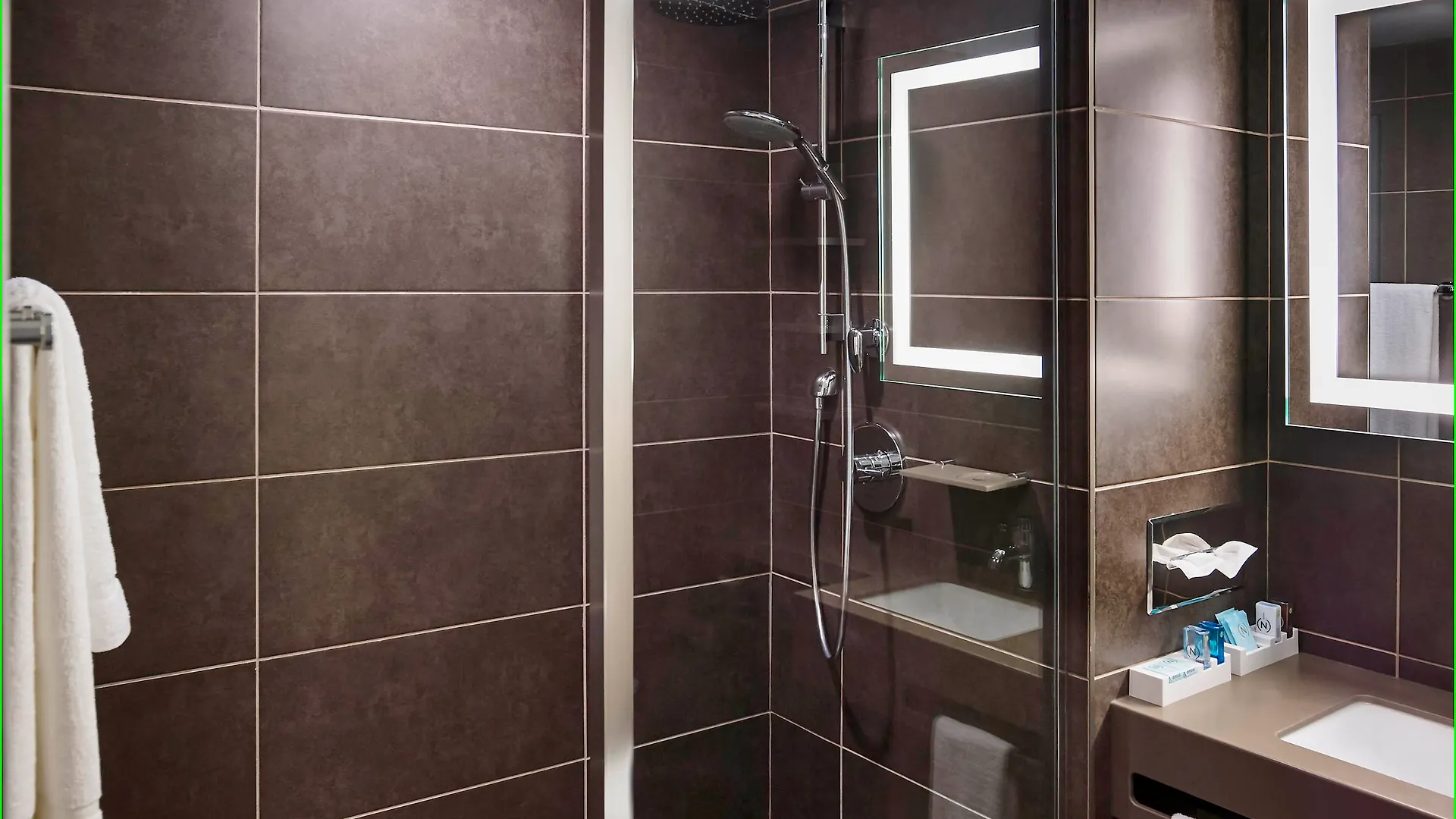 Novotel Toronto North York 3*,  Canada
